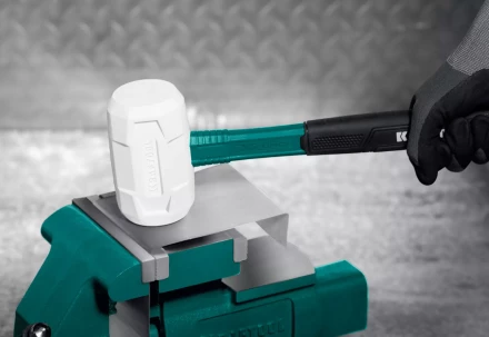 Киянка KRAFTOOL X-FORCE белая с фибергласовой рукояткой 2077-68 купить в Надыме