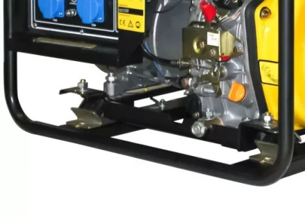 Генератор дизельный CHAMPION DG2200E купить в Надыме