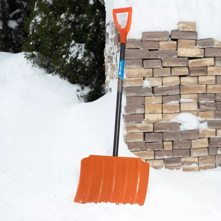 Лопата для уборки снега стальная Сибртех, 470х335х1335 мм, стальной черенок, Россия, 61656 купить в Надыме