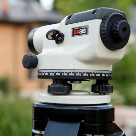 Нивелир оптический ADA Basis с поверкой  нитяной отвес мелкий инструмент  кейс  ADA купить в Надыме