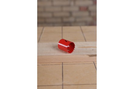 Коронка биметаллическая HAMMER Ф38х38мм 5/8&quot; BiMETALL (224-008) купить в Надыме