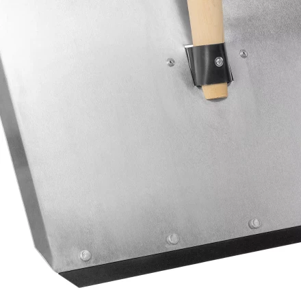 Лопата для уборки снега тротуарная Сибртех 61658, алюминиевая,500х400х1420мм, деревянный черенок, Россия купить в Надыме