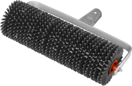 Валик игольчатый ЗУБР "МАСТЕР" по бетону на металлической рамке, под удлинитель, пластмассовые иглы 27мм, 105х300мм 03954-30 купить в Надыме