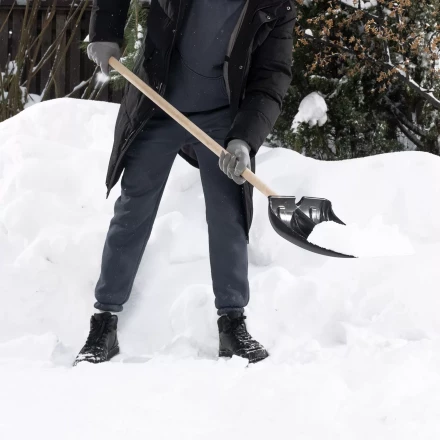 Лопата для уборки снега пластиковая, 380х360мм, без черенка, Россия Сибртех 61696 купить в Надыме