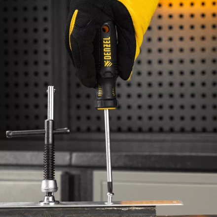 Отвертка, PH2х100 мм, S2, 3к рукоятка Denzel 121787 купить в Надыме