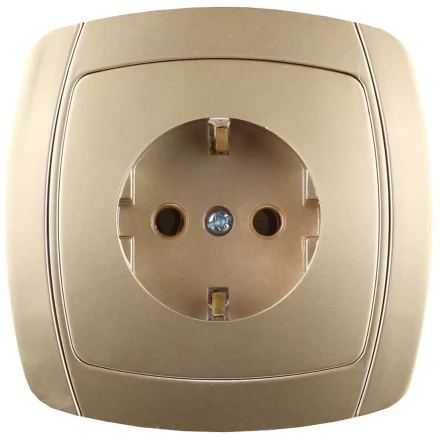 Розетка СВЕТОЗАР "АКЦЕНТ" одинарная в сборе, с заземлением, цвет золотой металлик, 16А/~250В SV-54205-GM купить в Надыме