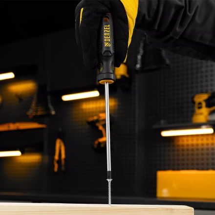 Отвертка, PH2х150 мм, S2, 3к рукоятка Denzel 121807 купить в Надыме