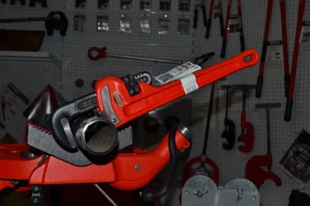 Прямой трубный ключ для тяжелых работ 12  31015 купить в Надыме