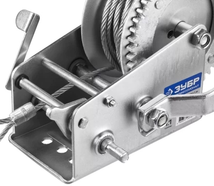 Лебедка ручная барабанная ЗУБР "ПРОФЕССИОНАЛ", тяговая, тросовая, 1,1т, 8м 43113-1.1_z01 купить в Надыме