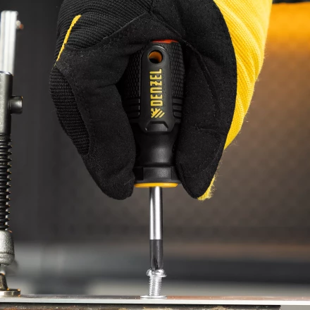 Отвертка, PH2х38 мм, S2, 3к рукоятка Denzel 121867 купить в Надыме
