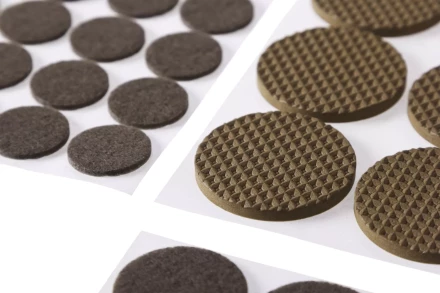 Набор STAYER "COMFORT": Накладки самоклеящиеся на мебельные ножки, 175 шт, коричневые 40916-H175 купить в Надыме