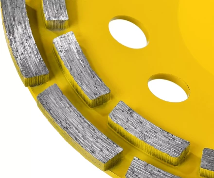 Чашка STAYER "PROFESSIONAL" алмазная сегментная двухрядная, высота 22,2мм, 125мм 33381-125 купить в Надыме