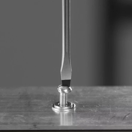 Отвертка, SL3х100 мм, S2, 3к рукоятка Denzel 121907 купить в Надыме