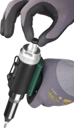 Заклепочник пневматический, KRAFTOOL 31188, корпус из композит материалов, для заклепок из нержав стали, 2,4-3,2-4-4,8мм 31188 купить в Надыме