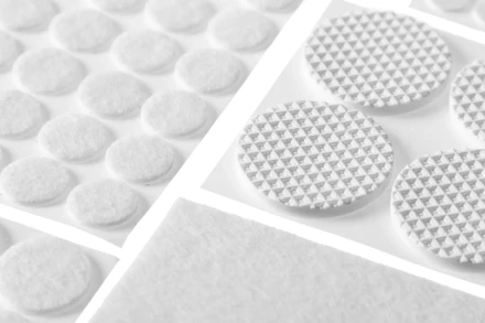 Набор STAYER "COMFORT": Накладки самоклеящиеся на мебельные ножки, 125 шт, белые 40917-H125 купить в Надыме