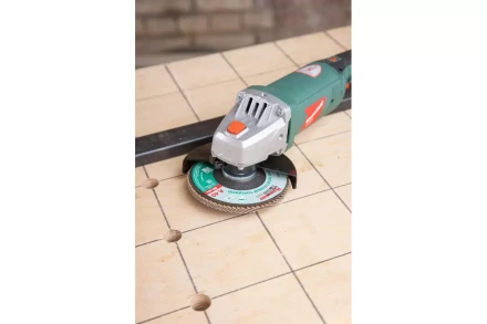 Круг Лепестковый Торцевой (КЛТ) HAMMER КЛТ 1 Ф125х22 Р40 213-016 купить в Надыме