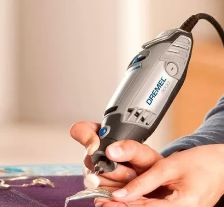 Многофункциональный инструмент 3000 S Xmas 2017 Dremel купить в Надыме