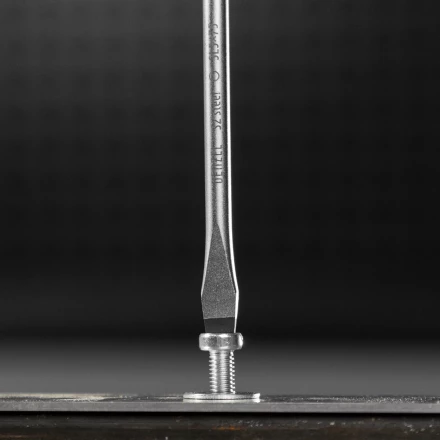 Отвертка, SL5x75 мм, S2, 3к рукоятка Denzel 121947 купить в Надыме