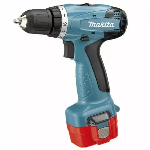Аккумуляторная ударная дрель-шуруповерт Makita 8271DWАE купить в Надыме