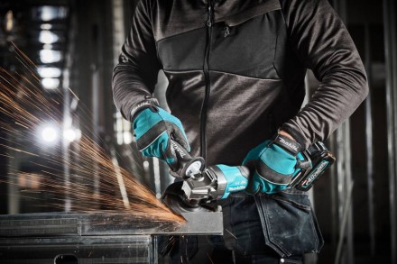 Угловая шлифовальная машина 125мм Makita GA050GT101 (40V, 1 АКБ 5 Ач, ЗУ) купить в Надыме