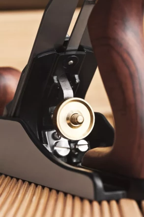 Рубанок KRAFTOOL Premium серии "PRO" металлический, рукоятка – Бубинга, модель "4", 250х50мм, нож 50мм, лезвие 3мм 18527-25 купить в Надыме