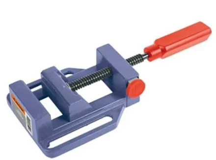 Тиски винтовые Кратон 70 мм 1 15 01 001 купить в Надыме