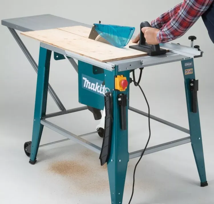 Пила настольная Makita 2712 купить в Надыме