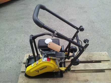 Виброплита VEKTOR VPG-50A купить в Надыме