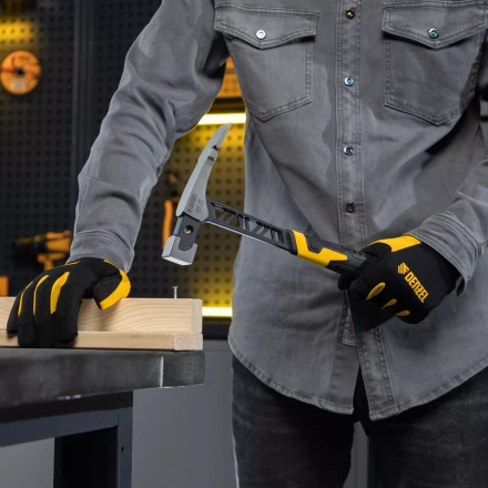 Молоток каменщика Denzel 10633, 680 г, цельнокованый, двухкомпонентная обрезиненная рукоятка купить в Надыме