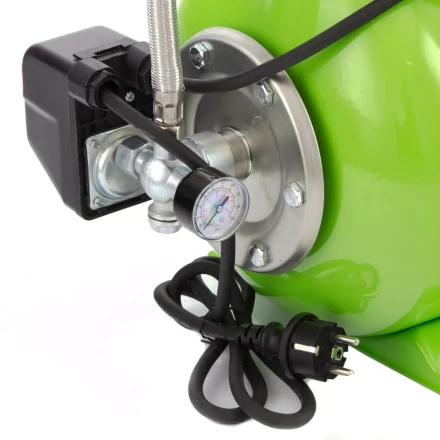 Насосная станция НС650-П, 650 Вт, напор 37 м, 3200 л/ч, ресивер 19 л Сибртех 97247 купить в Надыме