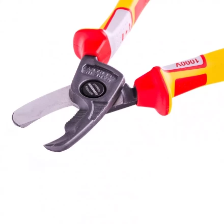 Кабелерез диэлектрические рукоятки до 1000 В трехкомпонентные рукоятки 210 мм Gross 17728 купить в Надыме