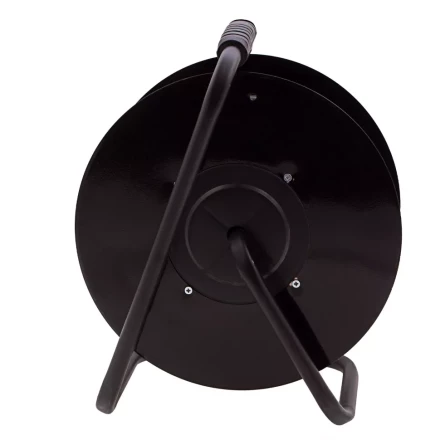 Удлинитель силовой 30 м, 16А, тип УХз16, КГ 3 x 1.5 мм, на стальной катушке, 4 розетки Сибртех 95876 купить в Надыме