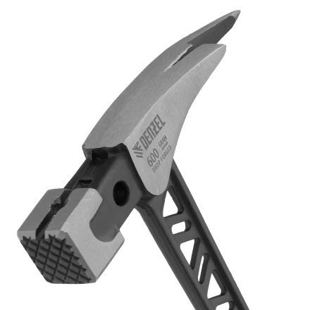 Молоток кровельщика 600 г, цельнокованый, боек с магнитом, двухкомп. обрезин. рук-ка Denzel 10623 купить в Надыме