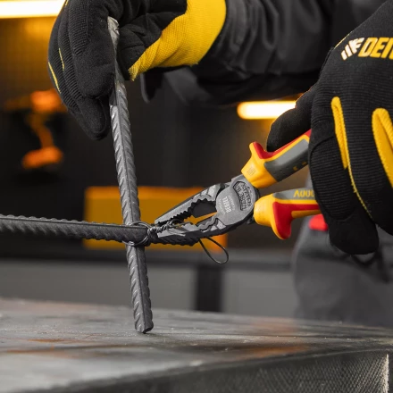 Плоскогубцы комбинированные Denzel 17086, диэлектрические трехкомпонентные рукоятки до 1000 В, 180 мм купить в Надыме