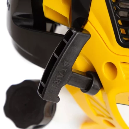 Триммер бензиновый DTL-33, 33 см3, неразъемная штанга, состоит из 2 частей Denzel 96261 купить в Надыме