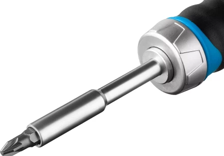 Набор ЗУБР "ПРОФЕССИОНАЛ": Отвертка реверсив с двухкомп рукоят, насадки, CrMo, рукоят с отсеком для хранения бит, 24 предмета 25353-H24 купить в Надыме