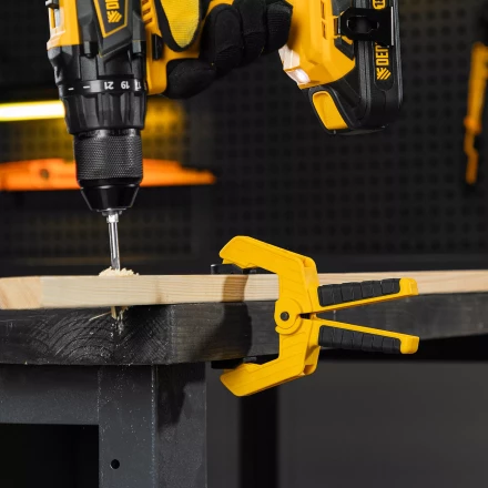 Струбцина клещеобразная Denzel, усиленная 65 х 50 мм, двухкомпонентные рукоятки, 20796 купить в Надыме