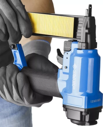 Степлер (гвозде/скобозабиватель) пневматический для скоб тип 55 (16-30 мм) и тип 300 (10-35 мм) 3192 серия ПРОФЕССИОНАЛ купить в Надыме