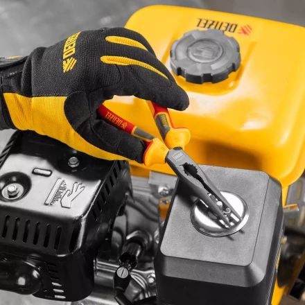 Длинногубцы прямые Denzel 17305, диэлектрические рукоятки до 1000 В, трехкомпонентные рукоятки, 205мм купить в Надыме