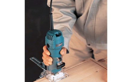 Угловая шлифмашина Makita 9558HNRZ УШМ Болгарка купить в Надыме