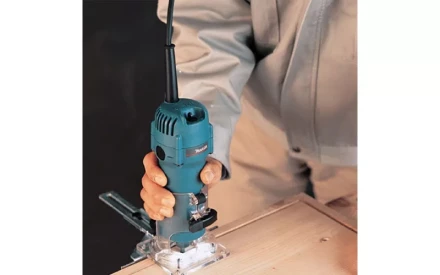 Угловая шлифмашина Makita 9558HNRZ УШМ Болгарка (без АКБ и ЗУ) купить в Надыме