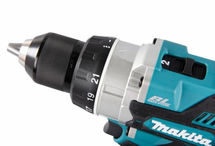 Аккумуляторная дрель-шуруповёрт Makita DDF486RTJ купить в Надыме