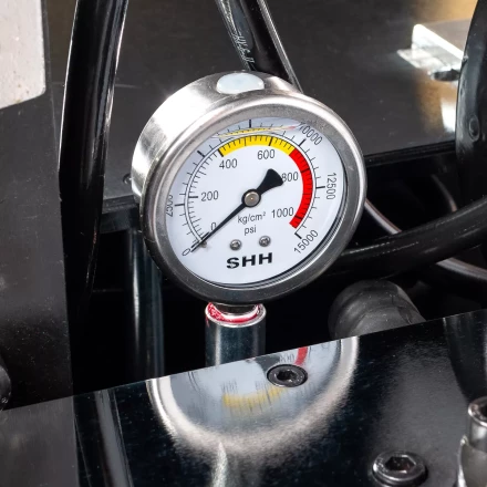 Стол КВТ СШО-150 NEO с комплектом шинообрабатывающего оборудования для шин до 150 мм (85683) купить в Надыме