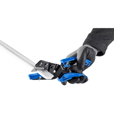 ЗУБР Универсал, для пластмассовых и резиновых профилей, угловые ножницы со сменным трапециевидным лезвием, Профессионал (23371) купить в Надыме