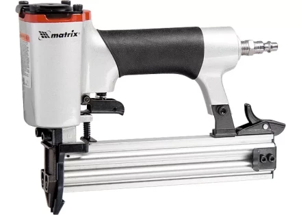 Нейлер пневматический для гвоздей от 10 до 32 мм 18GA MATRIX 57405 купить в Надыме