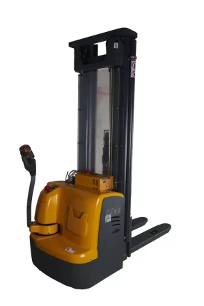 Штабелер самоходный 1,5 т 5,6 м XILIN CDDR15-III 24/200 В/Ач (сопровождаемый) 1010950 купить в Надыме