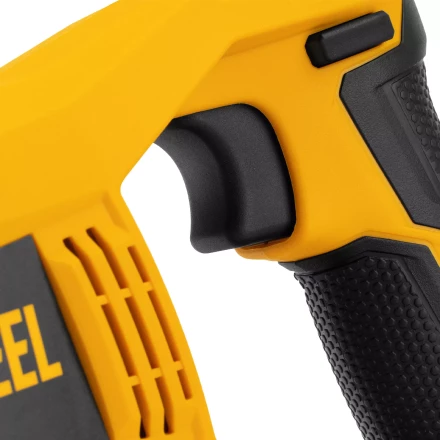 Пила сабельная аккумуляторная бесщет BRC-120-0,  18В Li-Ion Denzel 28461 купить в Надыме