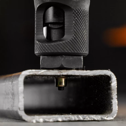 Заклепки резьбовые, стальные, оцинкованные, М3, пластиковый кейс, 200 шт. Denzel 40600 купить в Надыме