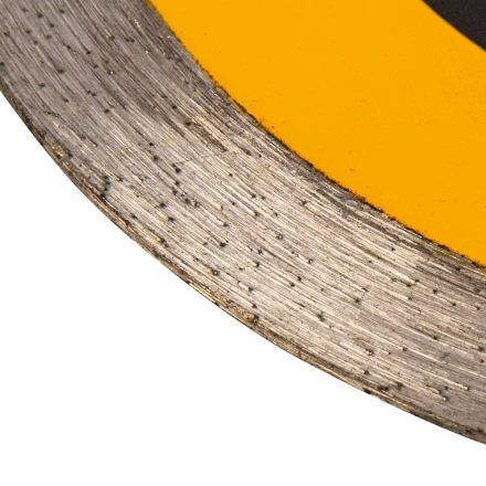 Диск алмазный отрезной 115 х 22,2 мм, сплошной, супертонкий, горячий пресс, мокрое резание// Denzel 73043 купить в Надыме