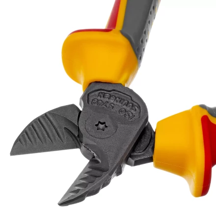 Бокорезы, диэлектрические рукоятки Denzel 17788, до 1000 В, трехкомпонентные рукоятки, 160 мм купить в Надыме